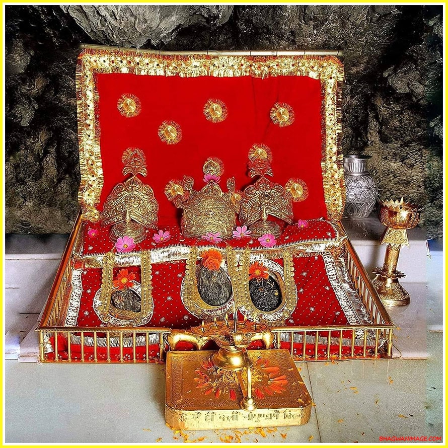 Mata Vaishno Devi with Kashmir